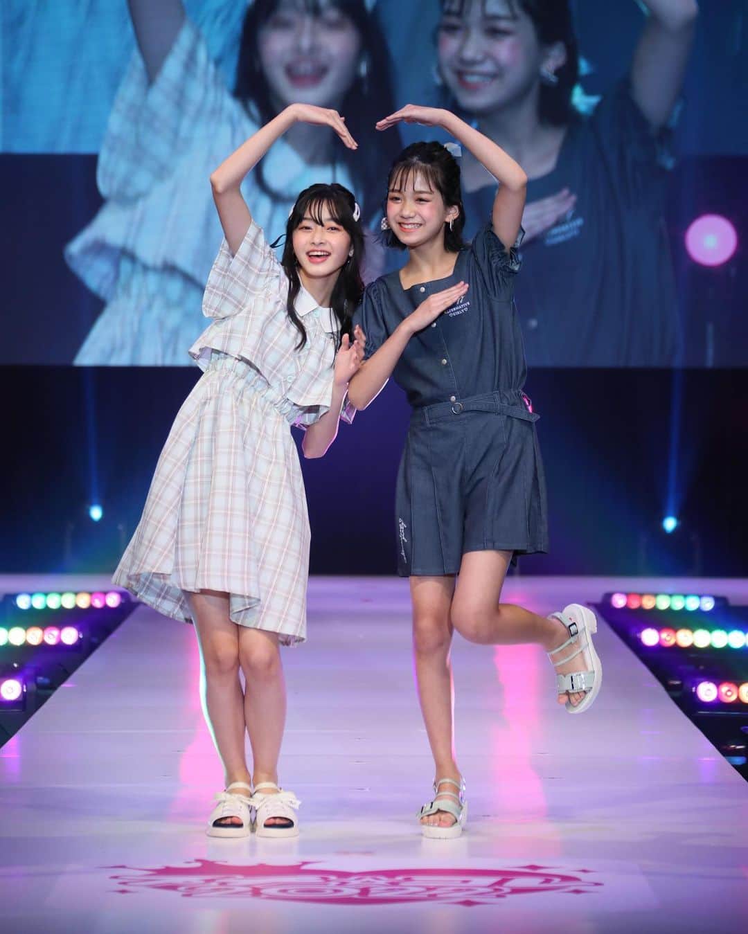 ニコ☆プチのインスタグラム：「Merii&Wakana🍒💗 meets ALGY  トレンドど真ん中のALGYのお洋服なら、 どんな瞬間だってカワイくなれる🥳  #プチコレ2022  #滝口芽里衣 #葉山若奈 #algy」