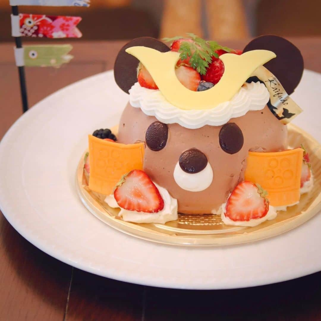 ケーキ&カフェ 海風堂さんのインスタグラム写真 - (ケーキ&カフェ 海風堂Instagram)「🐻チョコくまカブト 人気のチョコくまさんをカブトケーキにしました  #こどもの日 #こどもの日ケーキ #端午の節句 #くまさんケーキ #くまさんケーキ🐻 #市川 #南大野 #海風堂」5月1日 20時00分 - mistral_kaifudo