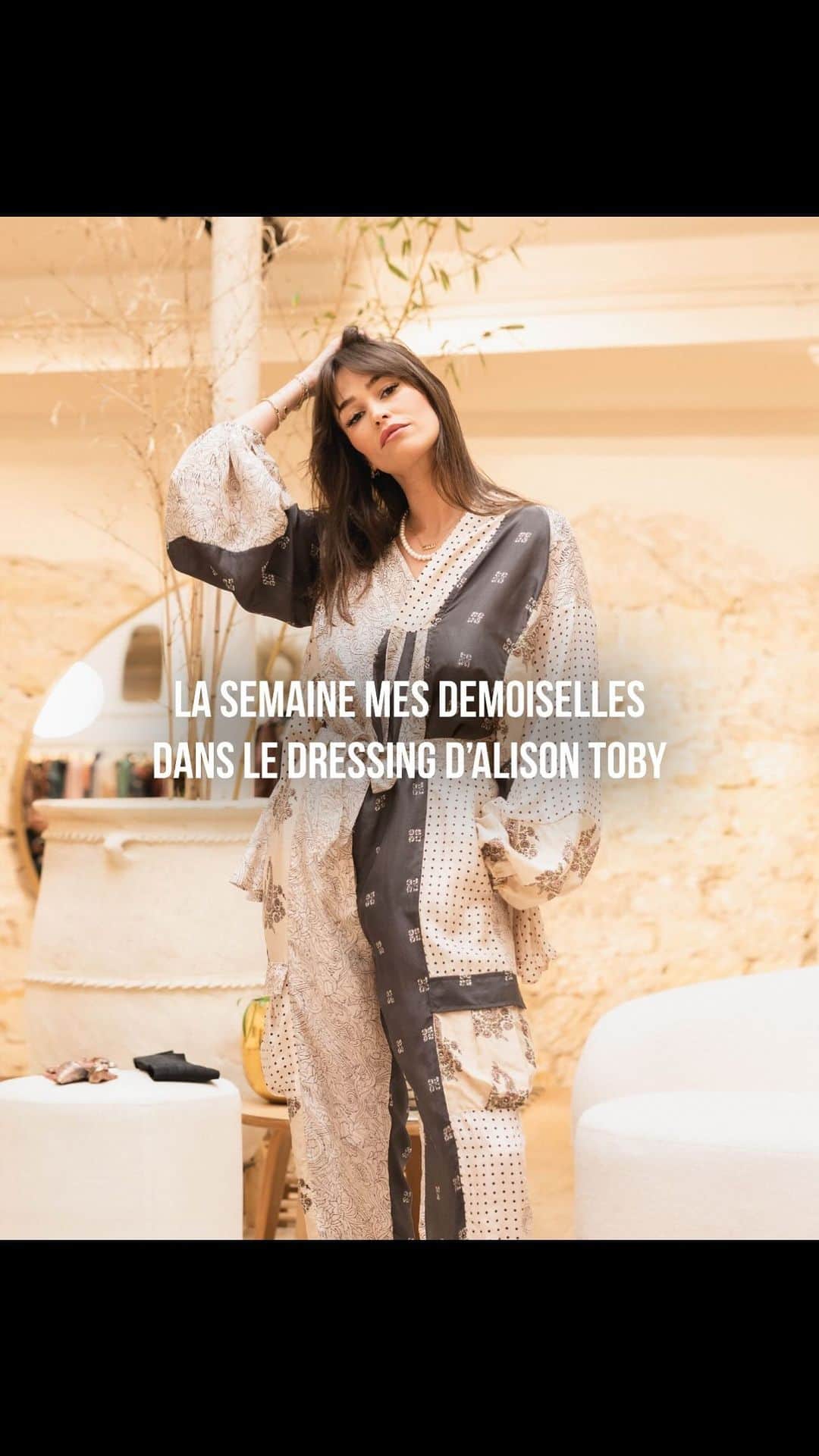メドモアゼルのインスタグラム：「The brilliant Alison Toby opens the doors to her wardrobe and shares her truly Parisian style. In a bohemian chic aesthetic, she shares her 7 favorite looks for a week of Mes Demoiselles.  Check out the looks on our website : https://bit.ly/3wfu4wX  Mesdemoisellesparis.com #mesdemoisellesparis」