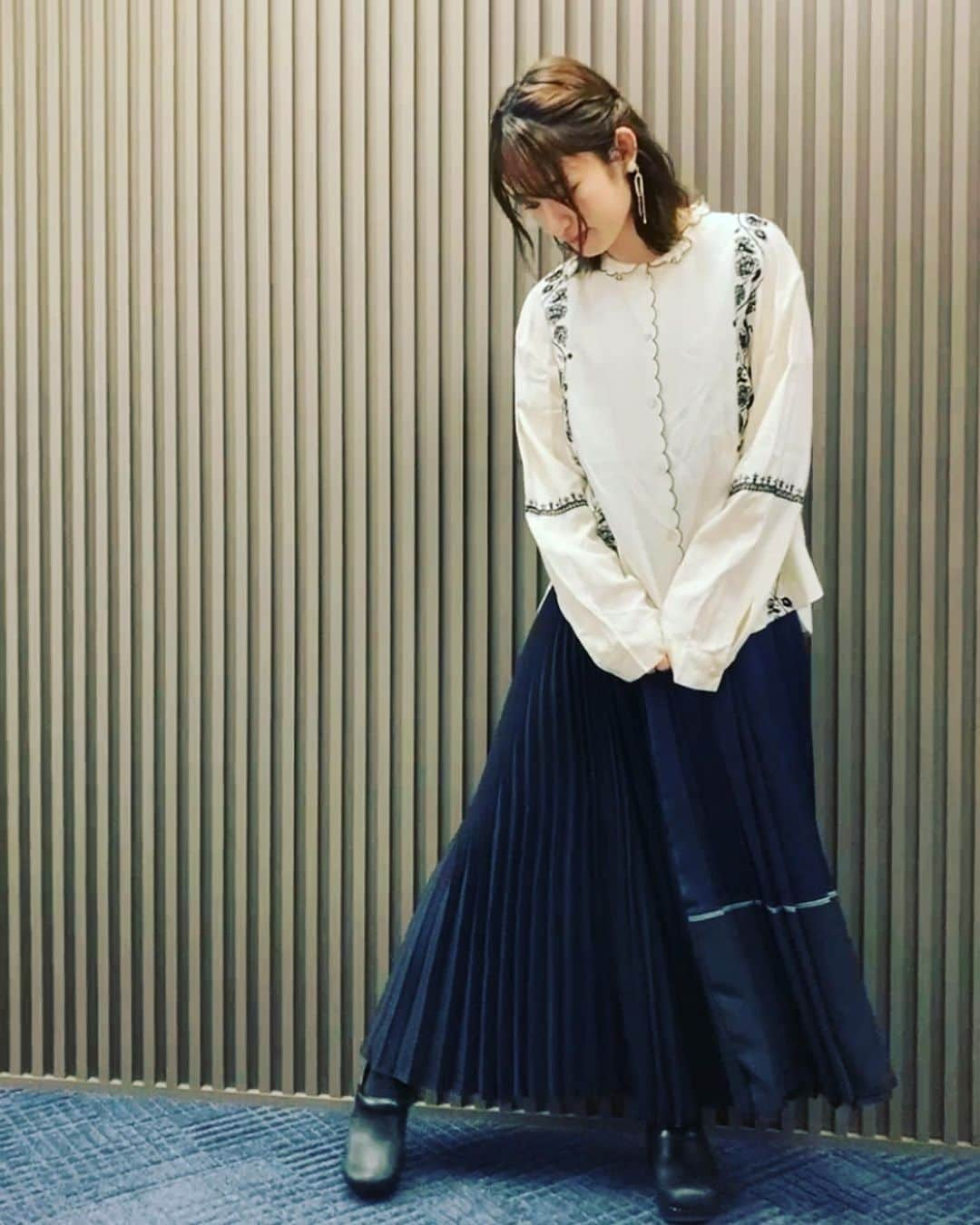 小松未可子さんのインスタグラム写真 - (小松未可子Instagram)「( ᐛ👐)ﾊﾟｧ みなさん！5月ですよ！  昨夜は、超声優祭2022 ディズニーっコらぢお　 マーベル&スター・ウォーズ特番  参加しました！  ムーンナイトにちなんで、 月の指輪で！ 月にご縁があってわたくしなんだか嬉しいです🌙⭐️  ムーンナイトTシャツも頂いちゃいました！ 沢山着ようっと！  手相占いで、闇を抱えし者第一位になった私です🔮  闇こし＼爆誕／🦹ﾖﾛｼｸｩ」5月1日 13時55分 - mikako_komatsu