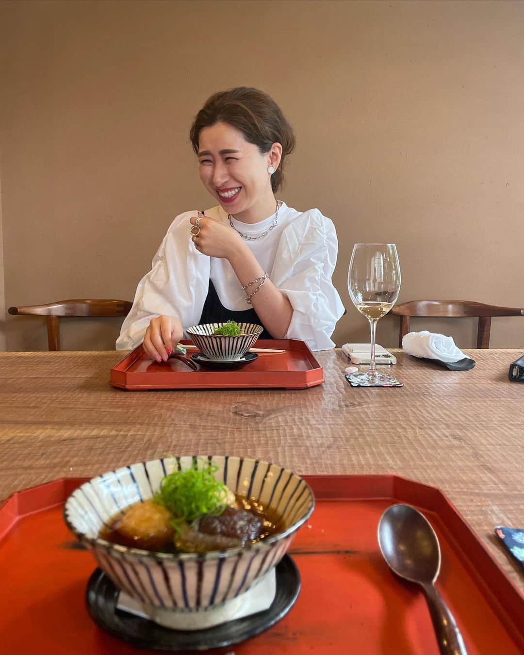 春名亜美さんのインスタグラム写真 - (春名亜美Instagram)「@ayuohashi とlunch🥂  短時間の間に泣くほど笑った。 花粉症の薬もありがとう」5月1日 16時16分 - amiharunaami