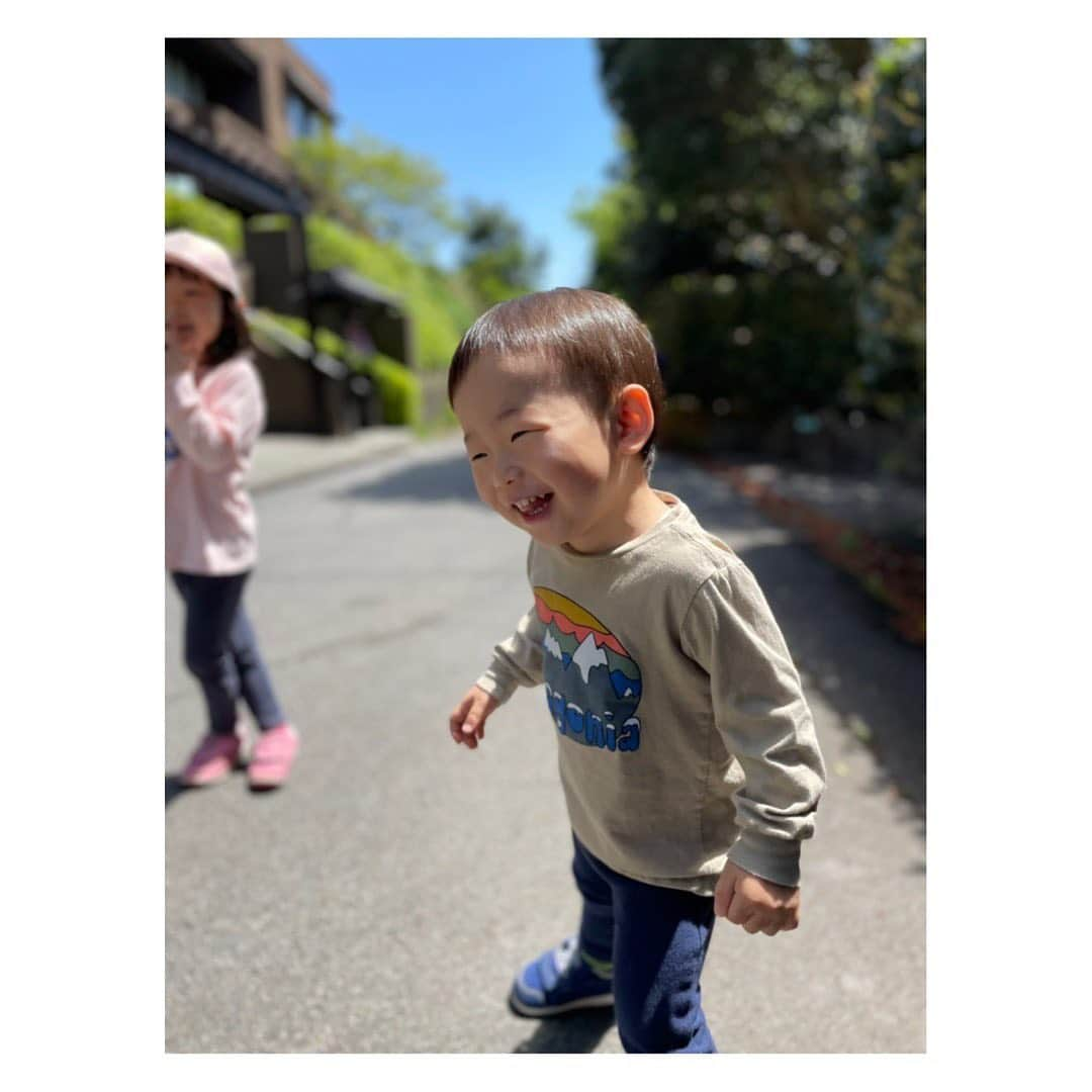 田中雅美さんのインスタグラム写真 - (田中雅美Instagram)「めっちゃ楽しそう♡  ・ ・ #2歳男の子  #楽しそうで何より」5月1日 16時53分 - tanakamasami_official