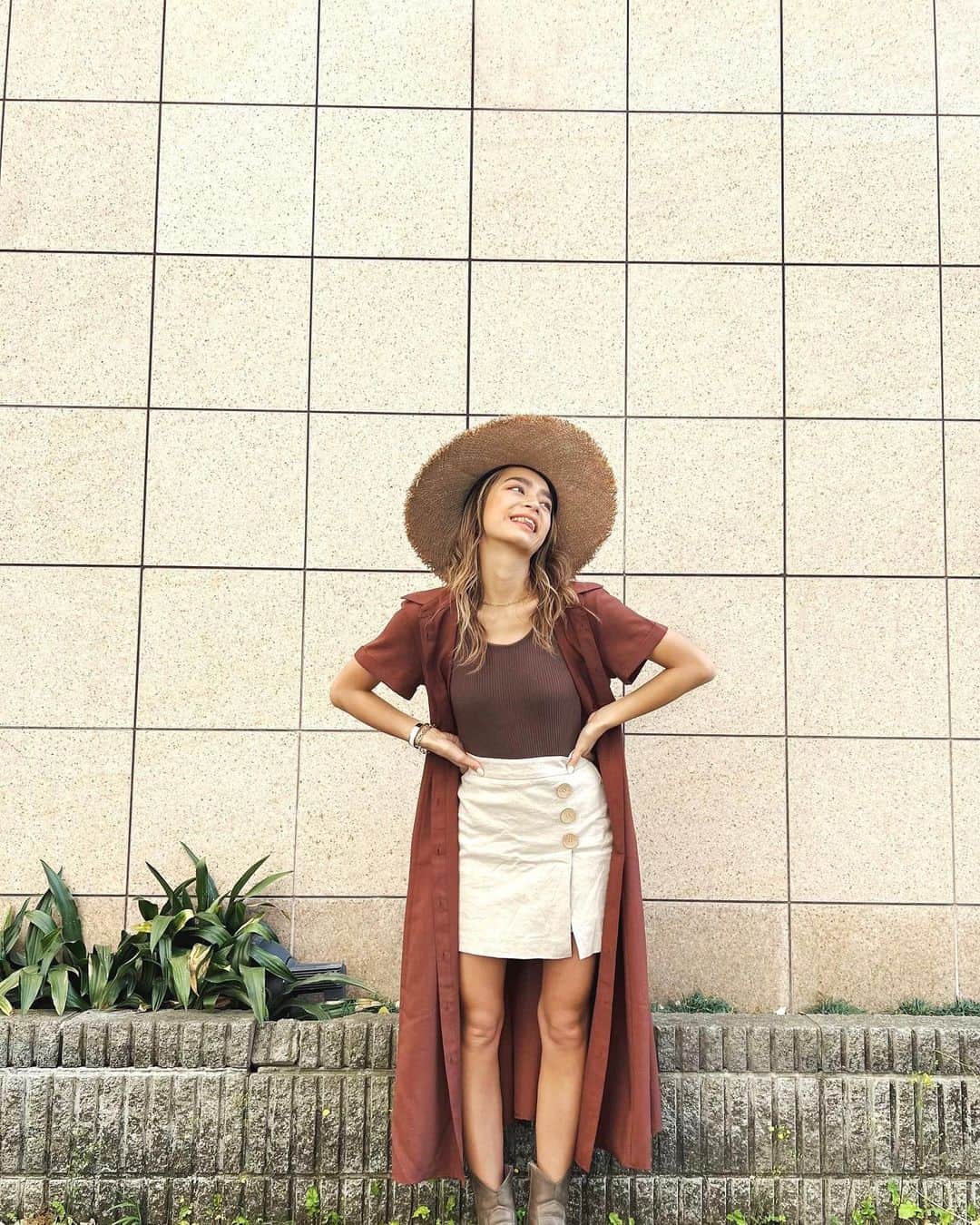 のインスタグラム：「#あかねこーで  GU color to the people 🫧  GUのカラーシャツワンピース コスパ ¥1990 いいのに、形がフレアタイプで綺麗だからSサイズでも着こなしやすい🔅!!  ちなワンピにもなるの〜👗🤍  #ootd#153cmコーデ#GU_color_to_the_people#GU #GU_for_all#ワンピース#PR」
