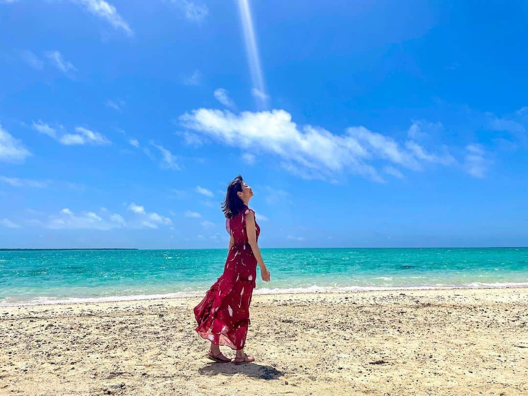 のインスタグラム：「. . あっという間に5月に突入です😳😳 今月も全世界の皆さまが笑顔溢れる日々を送れますように…🥺🥺✨✨🌸 ⁡ ⁡ ⁡ #instalike #instamood  #ootd #东京 #扎心了 #ow #맞팔 #instapic  #팔로우미 #instaphoto #instagravure #girl #follow #followme #グラビア #japanesegirl #selfies #gravure」