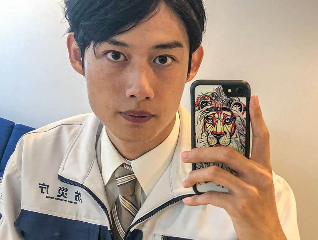 井上雄太さんのインスタグラム写真 - (井上雄太Instagram)「『シン・ウルトラマン』 試写会に行ってきました 防災庁の一員として 森くん、宮崎くんと 共に出演しています アップ時のこの写真が 2年半前 2年半前！！  作品内容は 期待を裏切らず 興奮しっぱなしの 2時間でした！ ネタバレできないので、 あまり言えず。 5月13日（金）より公開 是非劇場にてご覧ください  #シンウルトラマン #映画 #公開 #movie #ウルトラマン #シンゴジラ #ultraman #樋口監督」5月1日 18時29分 - yutainoue0824