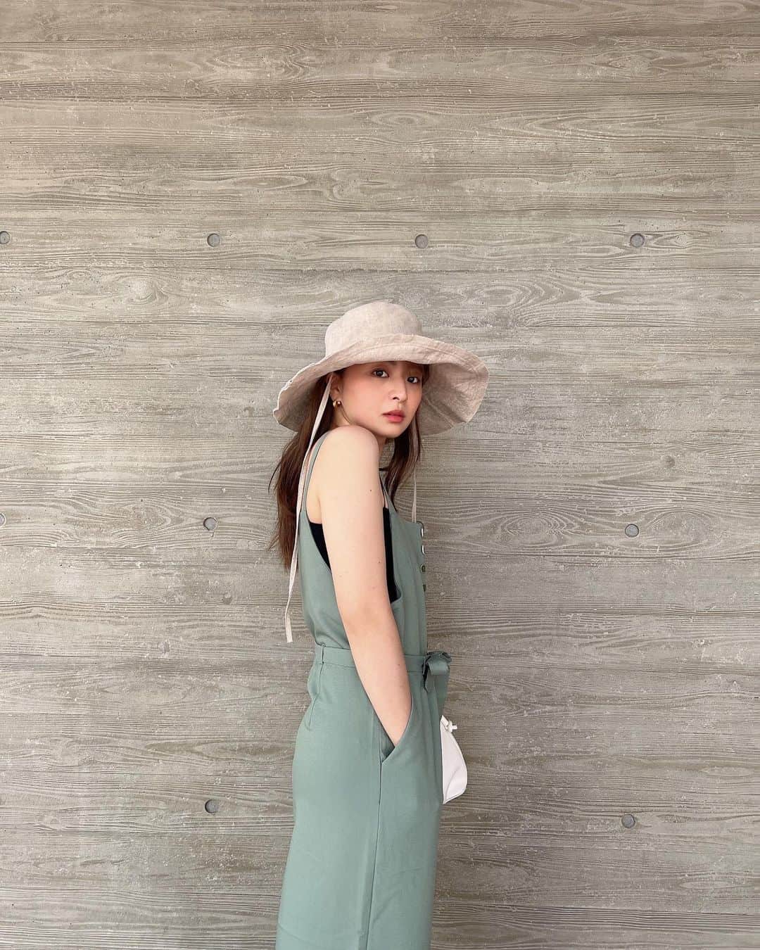 のインスタグラム：「ずっと運動おサボりしてるから 二の腕ムッチムチ なところは言わないで🥹🫶🏻」