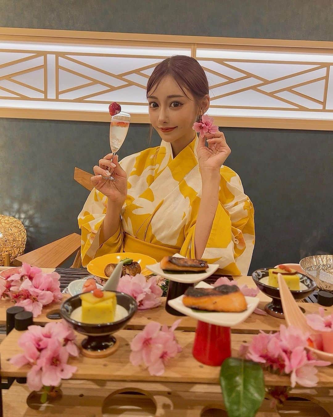 明日花キララさんのインスタグラム写真 - (明日花キララInstagram)「好きなものいっぱい🌸🍓🐇🍃」5月2日 16時13分 - asukakiraran