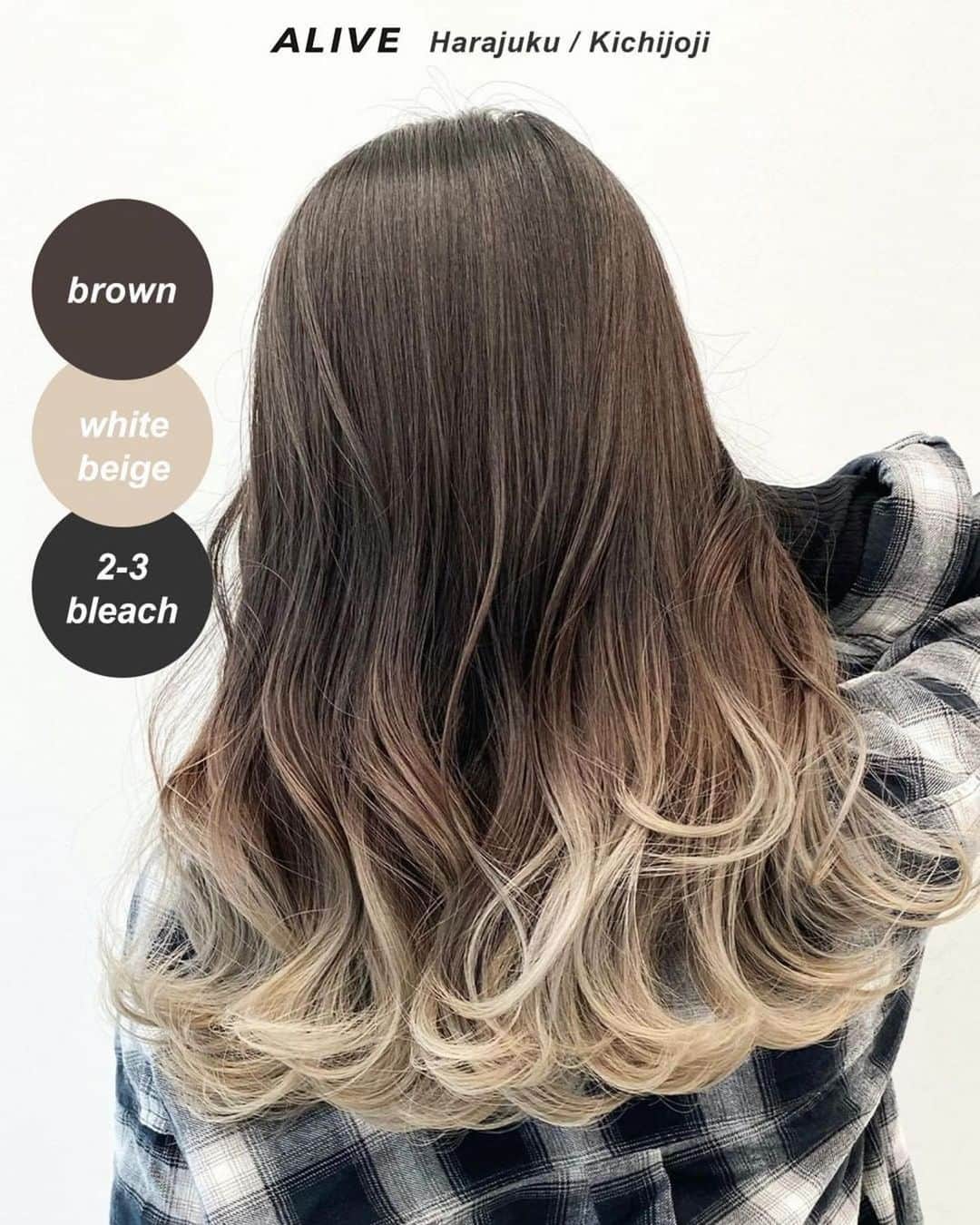 のインスタグラム：「【保存するだけで使える！ #グラデーションカラー × #ハイトーンカラー ヘアカタログ】  保存しておくだけで使える、 ALIVEオリジナルのヘアカタログです💡 同系色のヘアカタログまとめになるので、 微妙なニュアンスの差も比較してみてくださいね🙆🏻‍♀️  今回のまとめは #グラデーションカラー × #ハイトーンカラー です✨ ぜひ参考にしてみてくださいね！  ================================= @alivehair では、ヘアカタログや流行の ヘアカラー・ヘアスタイルに関する 情報を毎日更新中です💫 あなたの取り上げてほしいテーマを コメントすると記事になるかも？ ぜひフォローしてチェックしてください💡 =================================  ================================= ✂︎PRICE（店舗により金額が異なります。 クーポンもありますのでぜひご活用ください💁🏻‍♀️） ・グラデーションカラー：¥11,000〜 ・バレイヤージュカラー：¥22,000〜 ・ハイライト：¥15,400〜 =================================  #美容院 #美容室 #原宿美容室 #吉祥寺美容室 #ブリーチあり #ブリーチ #グラデーションカラー #グラデーション #グラデーションヘアー #グラデーションボブ #グラデーションロング #寒色カラー #韓国カラー #ベージュカラー #ホワイトベージュ #ミルクティーベージュ #ミルクティーグレージュ #ホワイトシルバー #ホワイトカラー #シルバーカラー」
