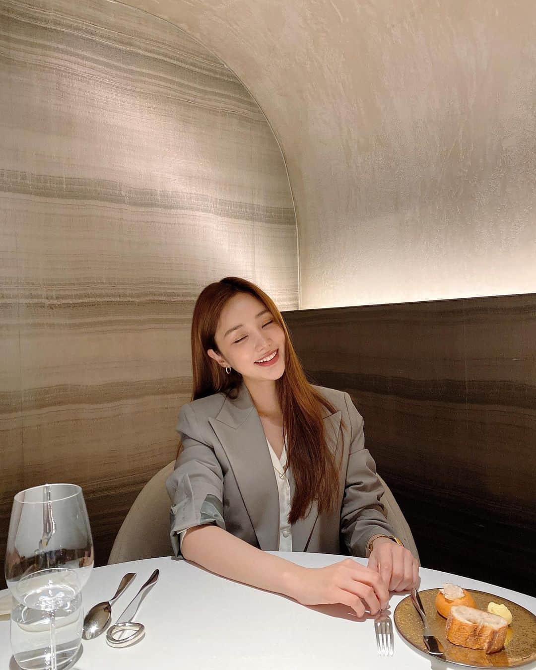 ユン・ジニさんのインスタグラム写真 - (ユン・ジニInstagram)「음식 하나하나가 너무 이뻐 👍」5月2日 12時41分 - yjyoonjin