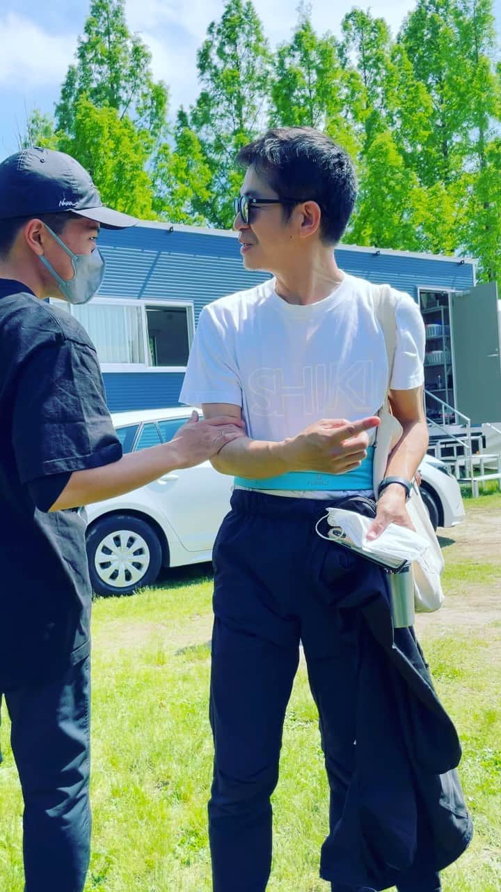 のインスタグラム：「不審者が侵入 野外劇はたいへん #muro式がくげいかい」