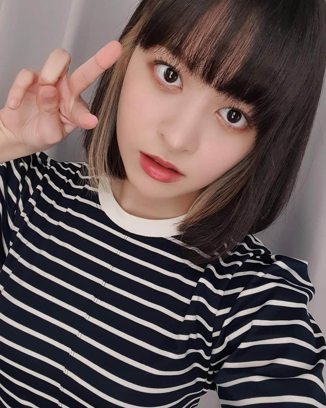NMIXXさんのインスタグラム写真 - (NMIXXInstagram)「Go watch the Vlive! I know you want to 😉. #NMIXX #엔믹스 #릴리 #LILY」5月2日 14時20分 - nmixx_official