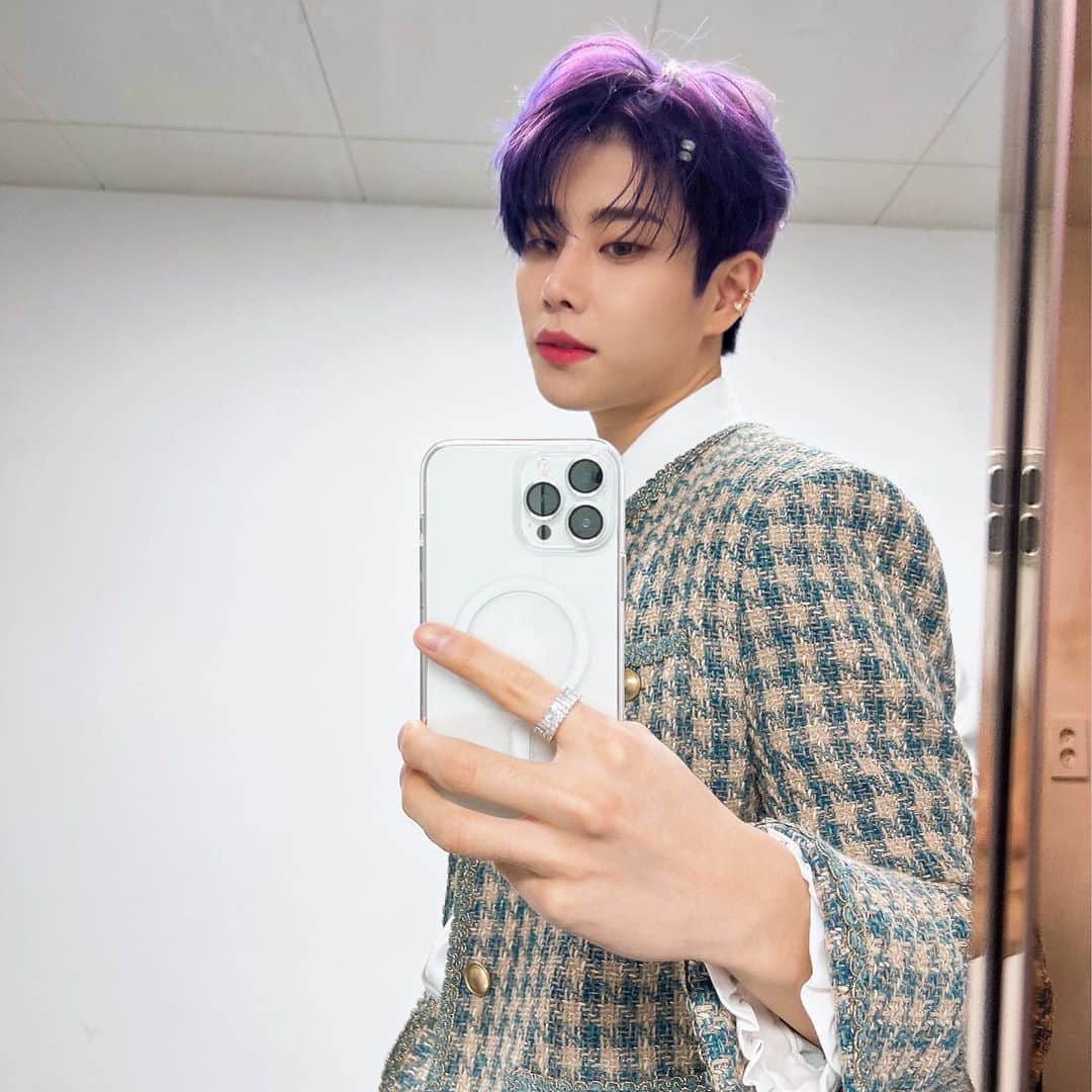 MJさんのインスタグラム写真 - (MJInstagram)「거울샷🪞」5月2日 23時48分 - mj_7.7.7