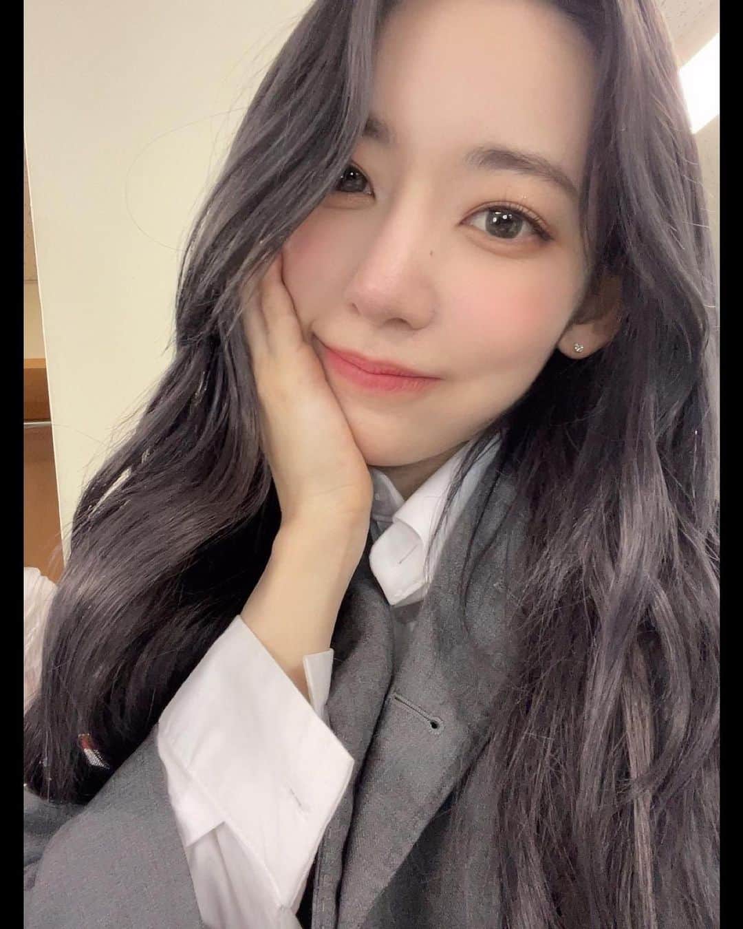 のインスタグラム：「… #SAKURA #미야와키사쿠라 #사쿠라  #宮脇咲良 #咲良  #LE_SSERAFIM #르세라핌  #FEARLESS」