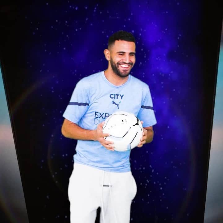 のインスタグラム：「What a show! Great to make a virtual appearance at @expo2020dubai via a live hologram and speak to fans in the UAE 😍🇦🇪 #ad」