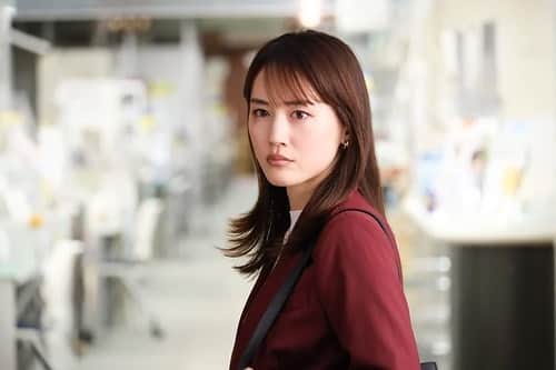 綾瀬はるかファンのインスタグラム：「. #元彼の遺言状 第4話 #月9  フジテレビで毎週月曜夜9時放送!!  @motokare_cx_  . . . #綾瀬はるか #ayaseharuka #harukaayase」