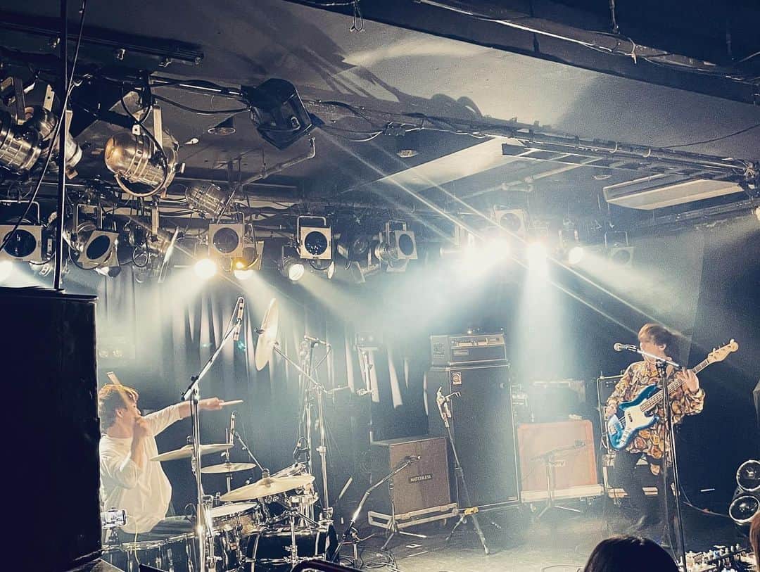 Asuralbert II（アシュラルバート2世）さんのインスタグラム写真 - (Asuralbert II（アシュラルバート2世）Instagram)「Spotify O Crestでライブでした🎸🥁  まだ2人になって10回もライブやってないけど、僕らは息ピッタリですね🤗  もっともっと良くなる‼️  またCrestで会いましょう👍  室さん呼んでくれて有難うございます！」5月3日 0時41分 - asuralbert2_official