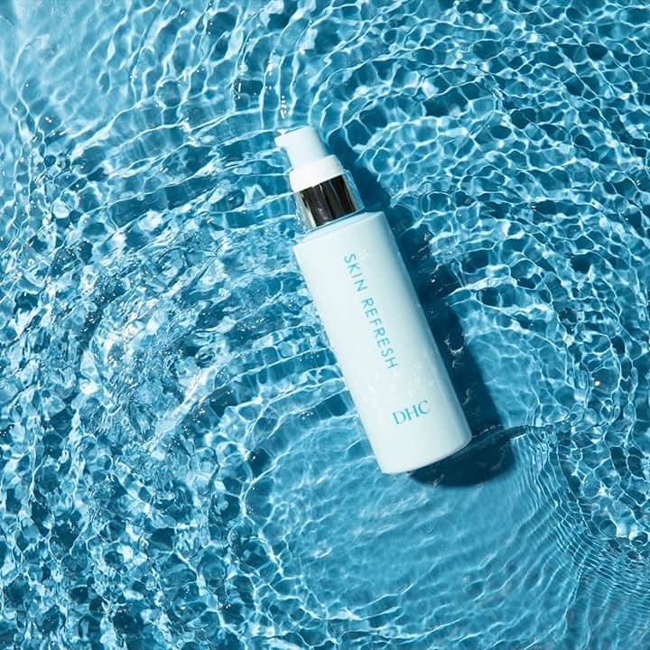 DHC Skincareのインスタグラム：「New skincare drop! Meet Skin Refresh 💦  Our NEW leave-on liquid exfoliator that offers a clean, daily refresh by exfoliating dull, uneven skin to reveal a soft, smooth, luminous glow. It's non-irritating and gentle enough to use every day after double cleansing.  So gentle, you’ll want to use this exfoliator every day ✨」