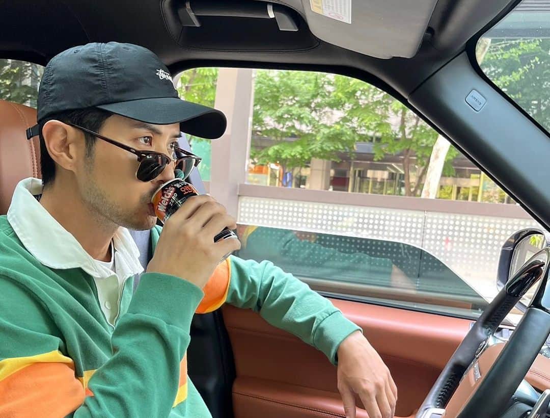 キム・ジソクのインスタグラム：「출발전🍊 식사전🍇 (feat)은근한 깔맞춤🌈」