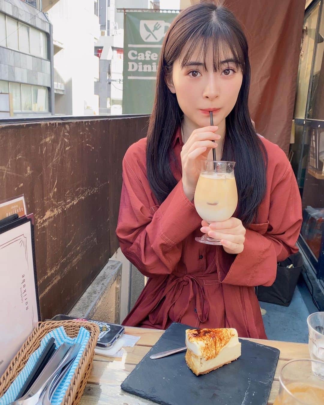 優希美青さんのインスタグラム写真 - (優希美青Instagram)「先日、木下彩音ちゃんと久々にカフェに行ってきました🥰  いつもお家が多かったからたまにはお出かけしようかと😁  チーズケーキおいしかったです！  お仕事とコナンくん活動以外出かけてなかったので嬉しかった😊  あやねたんありがとう❤️」5月2日 17時45分 - mio_yuki