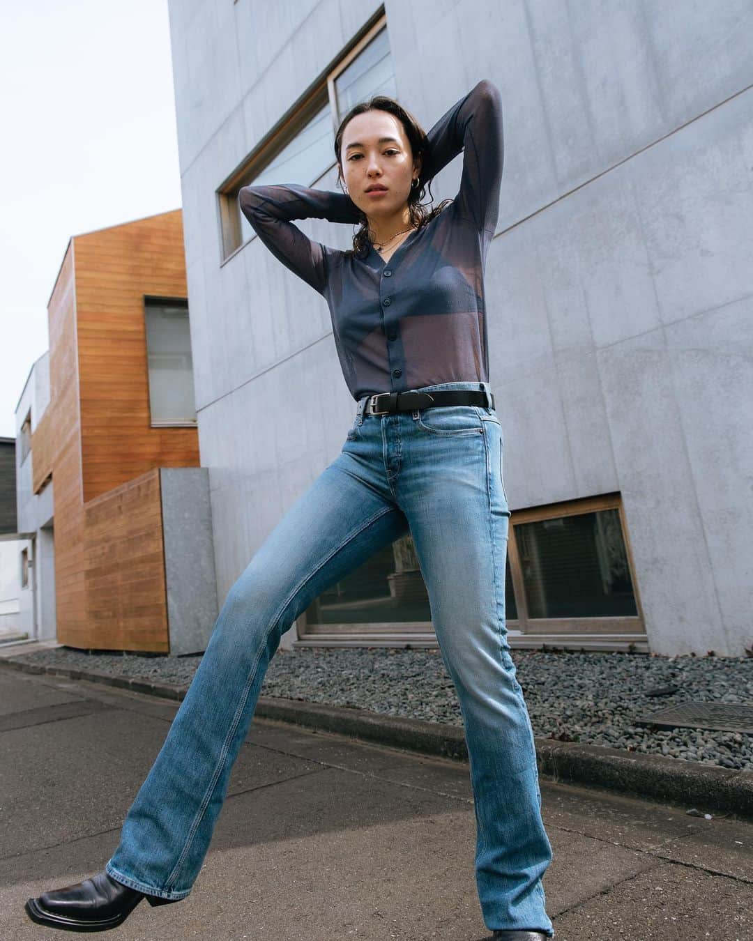 Megumuのインスタグラム：「トレンドのブーツカットジーンズを主役に。MEGUMU(@megumu_offi)のG-Star RAW コーディネート。  #GStarRAW #GStarRAWjapan #ジースターロゥ #ジーンズ #デニム」