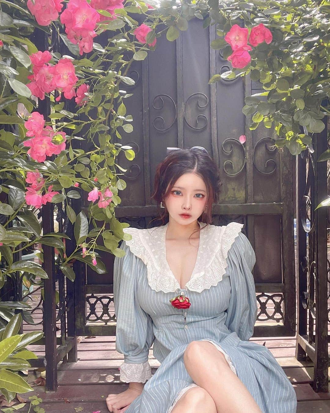 EROKOさんのインスタグラム写真 - (EROKOInstagram)「薔薇」5月2日 18時59分 - erokochiba