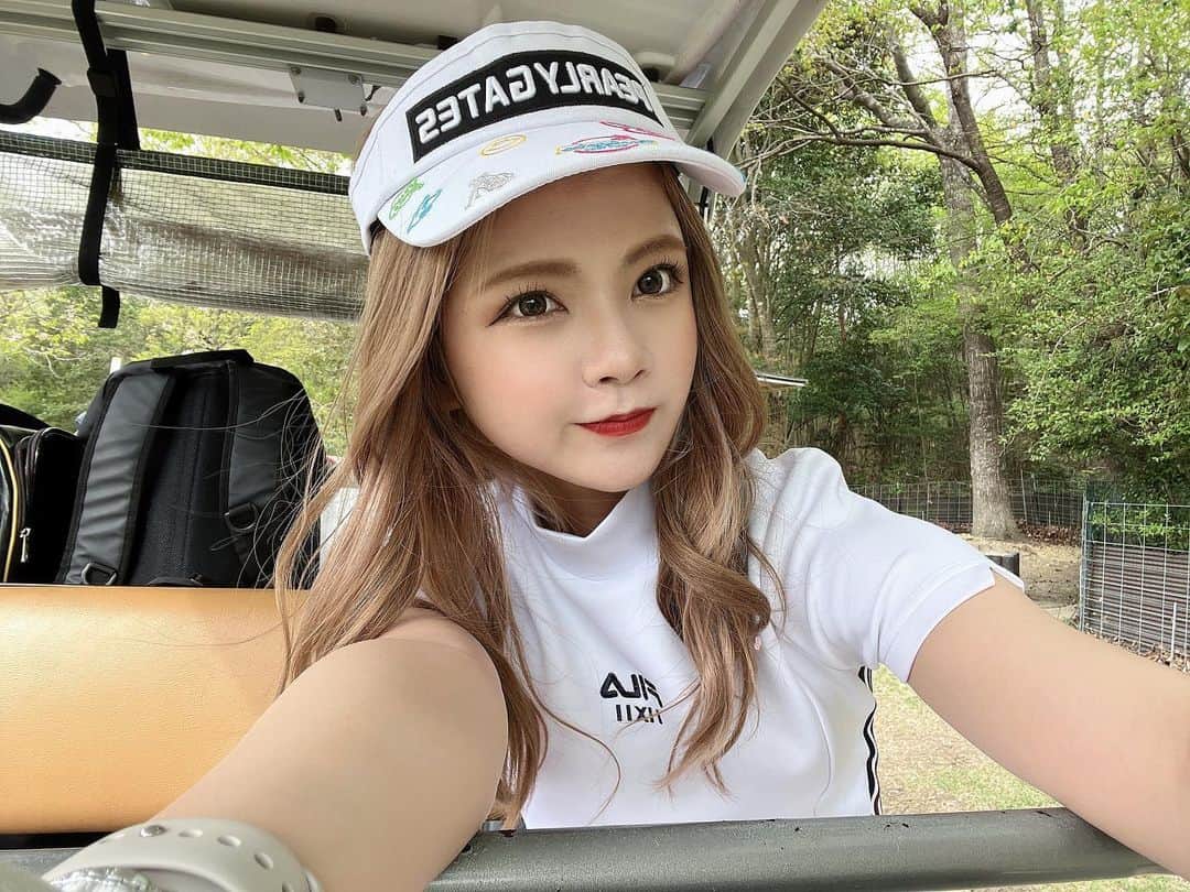 岩永由里奈のインスタグラム：「ゴルフした時の✨🏌️‍♀️＃ゴルフ#ごるふ女子 #golf」