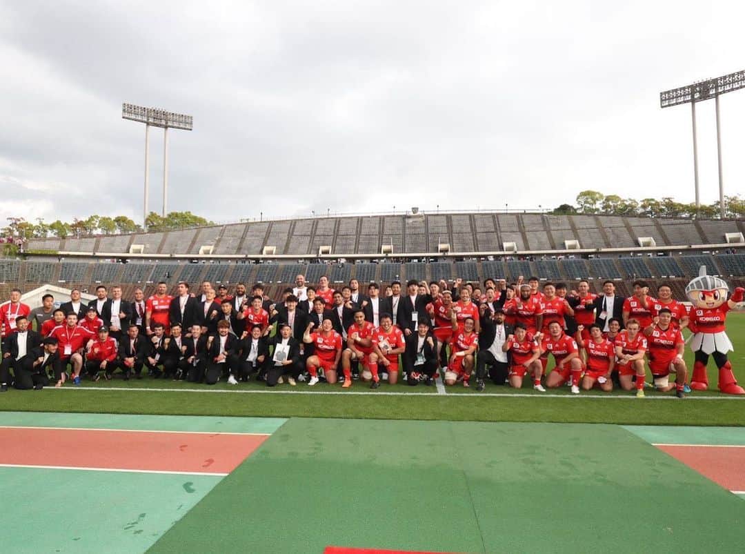 中嶋大希のインスタグラム：「今シーズンラストホームゲーム勝てて良かった！ いつも応援ありがとうございます！ #コベルコ神戸スティーラーズ  #ボール大事に確実に」