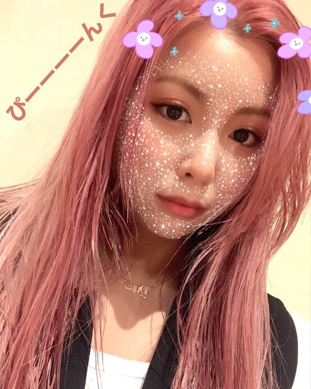 市來杏香のインスタグラム：「念願のピンク頭になりました💗🌸🌷🦩🐽👛👙👩🏼‍🎤🧠🫣」