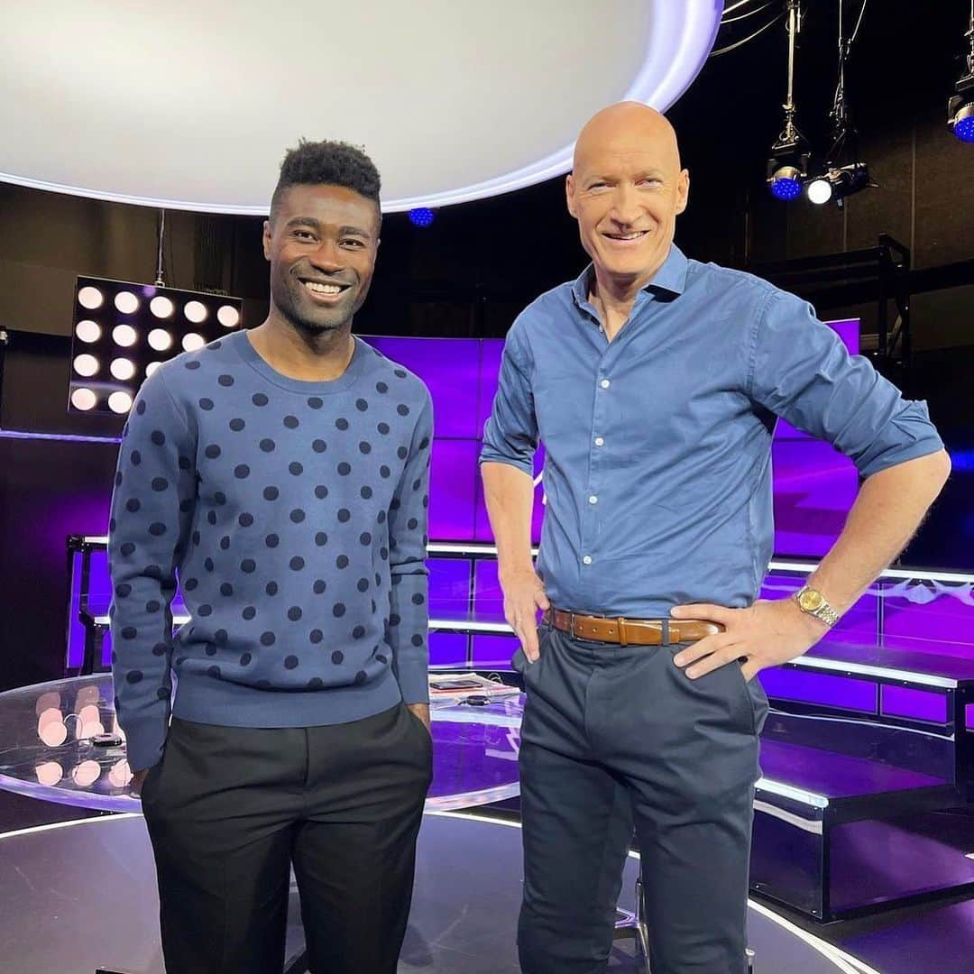 アレクサンデル・テッテイのインスタグラム：「Nice experience at @tv2sport studio at the weekend. Thanks for the invite 🙏🏾😊.」