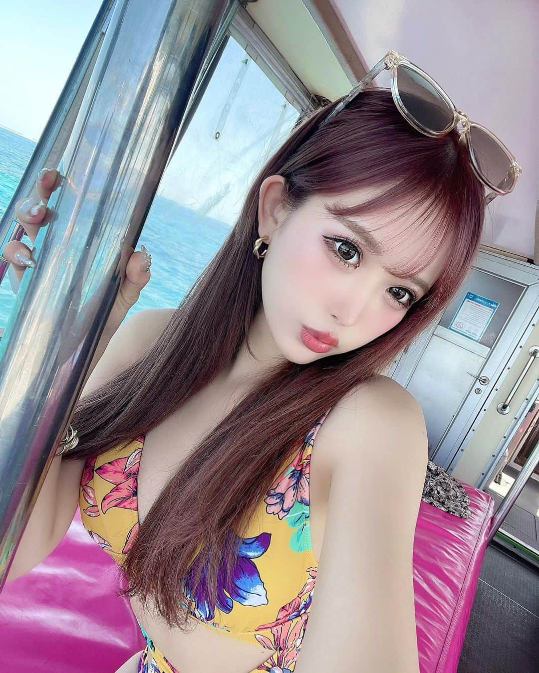 伊藤桃々さんのインスタグラム写真 - (伊藤桃々Instagram)「海に投げられる前のももさん🌊」5月3日 19時20分 - __peachstagram__