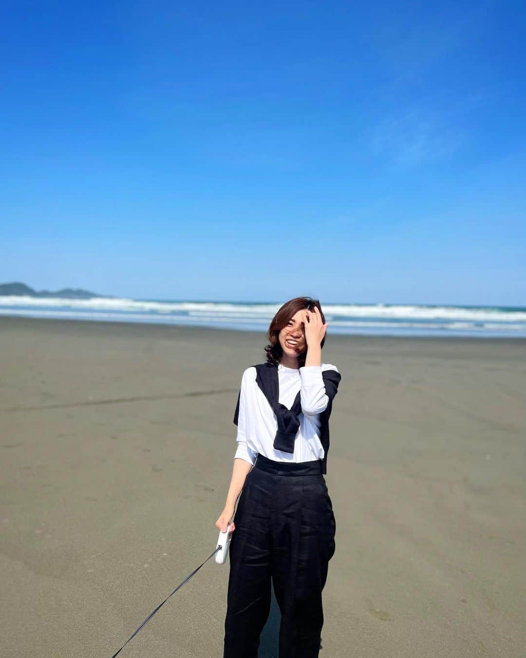 ryo0809appleのインスタグラム：「宮崎楽しかったなぁー🌴 GWは行けそうにないから、GW明けまた行きたいなー💕 * * * * cardigan,pants... @shinzone_official  t-shirt... @uniqlo_jp  * * * * #tbt  #いつコ  #ママコーデ  #アラフォーコーデ  #shinzone  #ユニクロ #トイプードル」