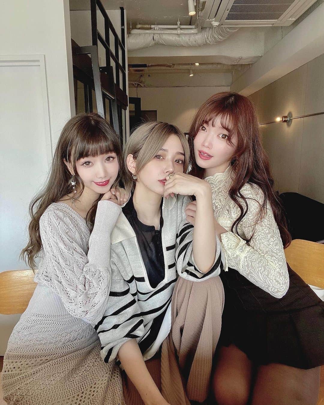のインスタグラム：「🇯🇵記録    @illi_group illi Shimokitazawaで お泊まり会したよ❤︎  めっちゃ広くてみんな興奮(꒦ິ⌑꒦ີ) 話してるうちにみんな寝落ちして脱落していくパターンだった。 （絶対最後まで起きてるタイプの人間）  たのしかった( ´8` )( ´8` )  #illishimokitazawa #illisleepover  #girls  #japanesegirl #tokyohotel #girl #airbnb #airbnbtokyo #zara #tokyo #hoteltokyo #japantravel #お泊まり会#女子会 #東京ホテル #下北沢#下北沢ホテル#東京女子会#ホテル女子会 #いいね返し　#お泊まり女子会」