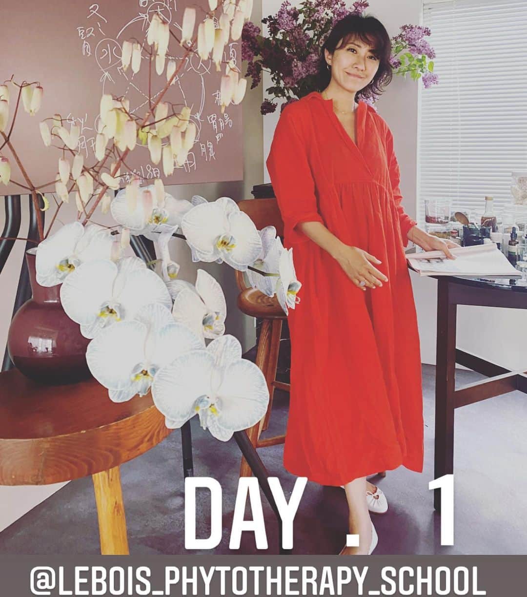 風間ゆみえのインスタグラム：「@lebois_phytotherapy_school  東京サテライト校  フィトテラピーセミナー初級 プルミエ GW短期集中コースDAY.１  Leçon 1 "フィトテラピーを理解する" フィトテラピーの成り立ちから 活用方、ティザンヌの特徴ら選び方、保存法、淹れ方まで  leçon ２ "アロマテラピーを理解する" 近代アロマテラピーの成り立ちと今から、メカニズム、精油の特徴、選び方、精油使用量の目安、香りのノート、調合の手順の基本など  leçon ３ "フランスと日本のフィトテラピー" 日常に根付き、学問として体系化されたフランスのフィトテラピー、 民間療法と漢方、養生から成る日本のフィトテラピー、今も役立つ民間療法の代表レシピ、東洋医学と漢方の考え方など」