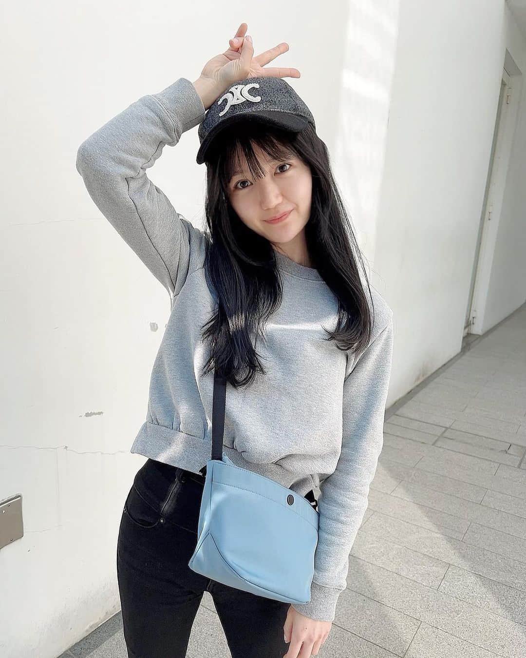 尾崎由香のインスタグラム：「GW🎉✨  いいお天気っ☀️  #ゴールデンウィーク　#今日のゆか服　#ユニクロ #コーディネート　#コーデ　#ファッション　#ootd #低身長コーデ　#150cm」