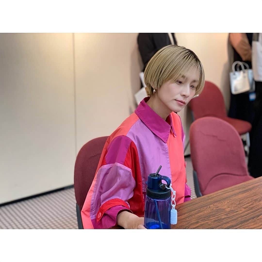 柴咲コウのインスタグラム：「映画xxxHOLiC公開中♡ 劇場スクリーンで是非観てね(･̑◡･̑) ホリックの取材沢山受けました⭐︎」