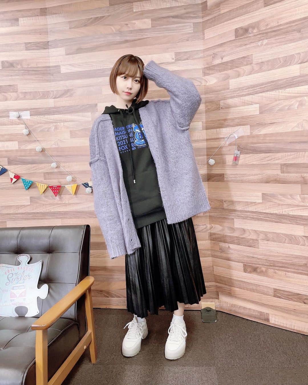 愛美のインスタグラム：「私服💜 #ootd #パーカー声優」