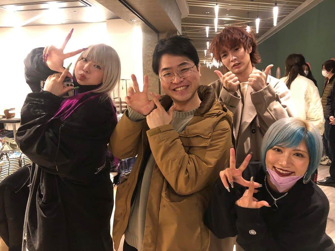 すがちゃん最高No.1さんのインスタグラム写真 - (すがちゃん最高No.1Instagram)「ちょっと前の思い出  有吉の壁で共に戦った仲間たち  最後全員ネタを終えて集合したら裸の人だらけでした やっぱりお笑いの基本は裸なんだぜ💋  #野田ちゃん さん #さんだる さん #ゆめちゃん さん #サスペンダーズ さん #カカロニ さん #金の国 #ゼンモンキー #ぱーてぃーちゃん」5月3日 21時18分 - partychan_sugachan