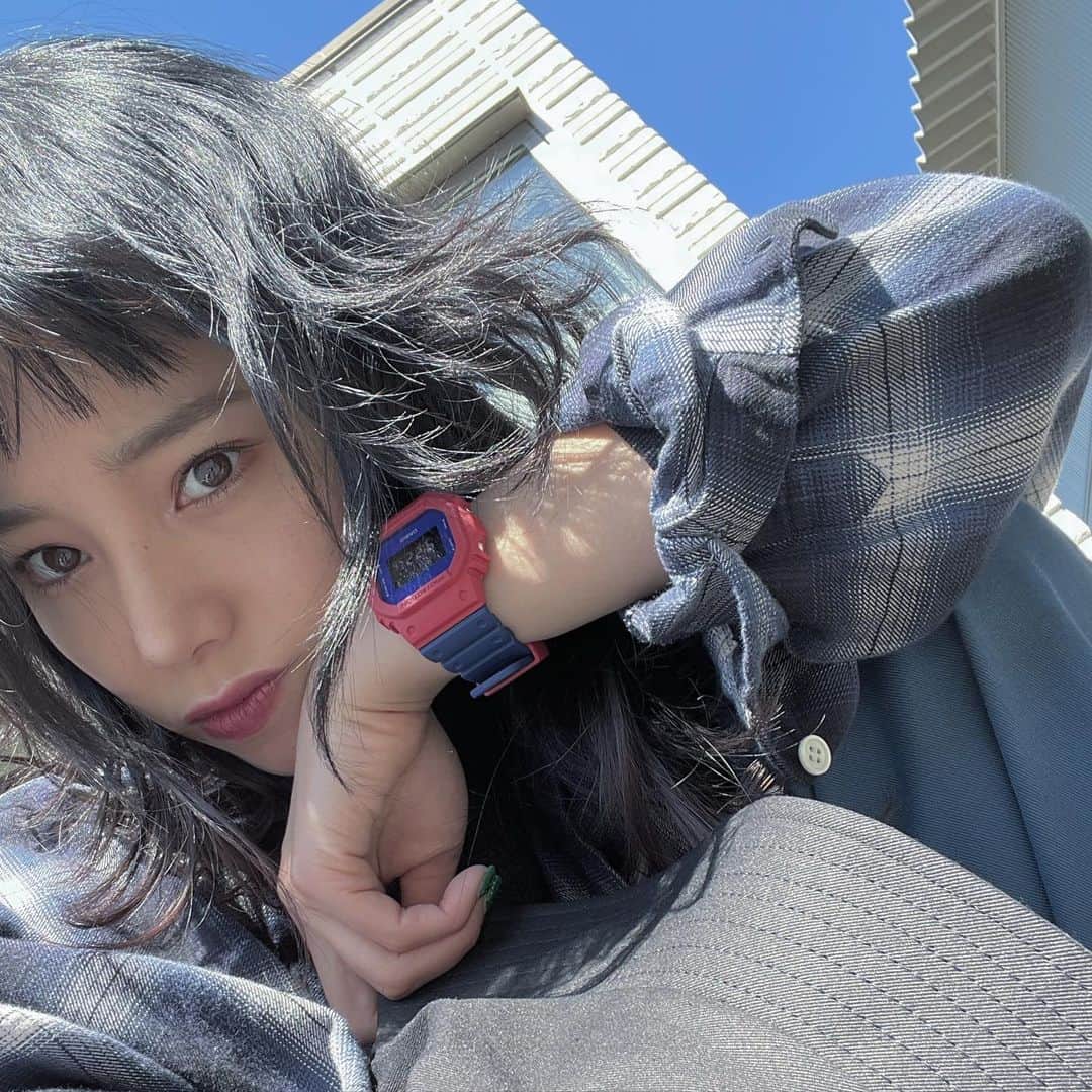 TsurutaHitomiのインスタグラム：「好きな色ずっと変わらない🇺🇸 #mygshock」