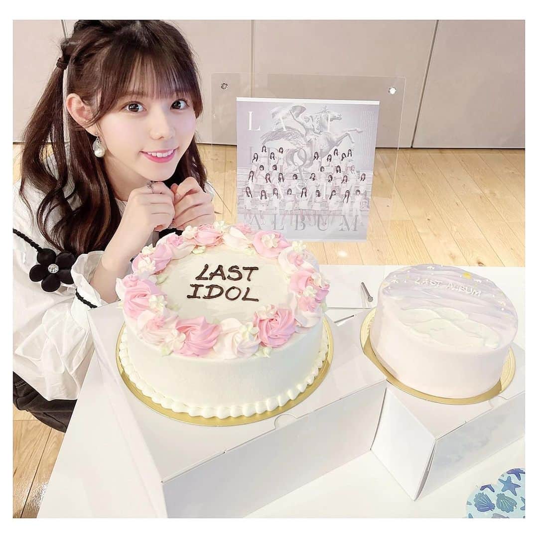 のインスタグラム：「・ ・ 1stアルバム『ラストアルバム』 ビルボード＆オリコン週間1位！ 本当にありがとうございます🥲💐  そして今日は最後のオンライントーク会でした💭  どこにいても、2人きりでゆっくりお話出来るこのイベントが大好きでした！  幸せな時間ありがとう💓 またどこかでお話出来たらいいな☺︎ ・ ・ #大森莉緒 #おーりお #おりおんず #ラストアイドル #ラストアルバム  #ケーキ #billboard #oricon #ınstagood #instapic #good #패션 #코디 #오늘의코디 #오늘의패션 #전신샷 #코디스타그램 #옷 #좋아요반사 #셀카」