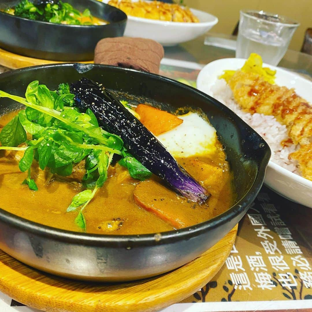 石橋美季のインスタグラム：「. 箱根のカレー屋さん🍛 美味しかった☻  #箱根カレー心」