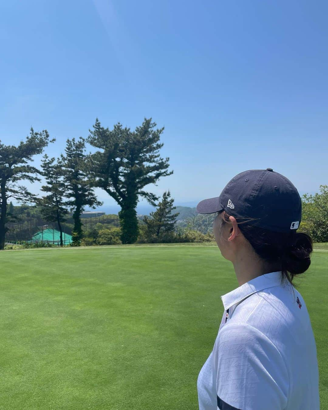 二見梓さんのインスタグラム写真 - (二見梓Instagram)「⛳️⛳️⛳️⛳️ 天気が良くて気持ちいい😊 ゴルフうまくなりたい！ #golf #葉山パブリック #newerajapan」5月4日 14時21分 - a.z.u.0.5.1.5