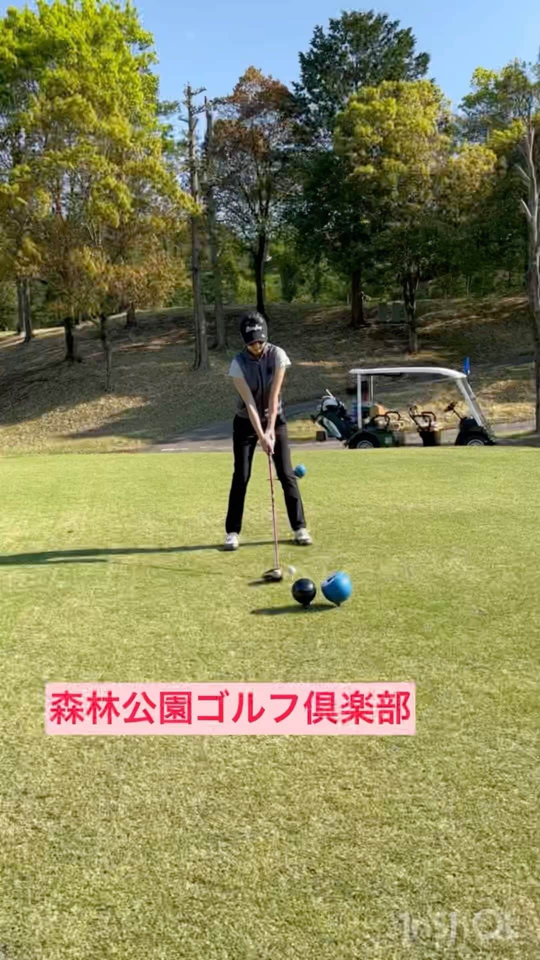 桒原えりかのインスタグラム：「🧢👚🩳 @briefinggolf_store_official  👟 @azasgolf  ⚾︎: @titleist_japan proV1x  シャフト: @graphite_design_official G5SR   #briefinggolf #azas #ゴルフスイング #ゴルフ女子 #lpga #jlpga #高尔夫 #골프 #golf #golfswing #ゴルフウェア #コーデ #golflife #golflifestyle #女子プロゴルファー #プロゴルファー」