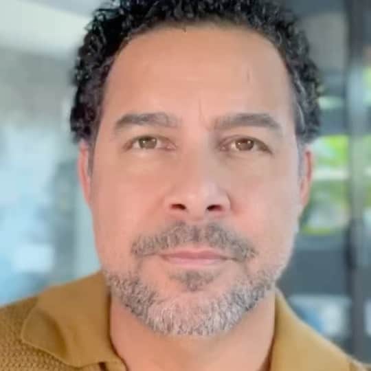 ジョン・ウエルタスのインスタグラム：「“It’s been my absolute honor to be part of the Pearson journey with you…and while we may have gotten off on the wrong foot, now that you know the full picture, can we finally be Team Miguel??” - @JonHuertas #ThisIsUsFinalChapter」