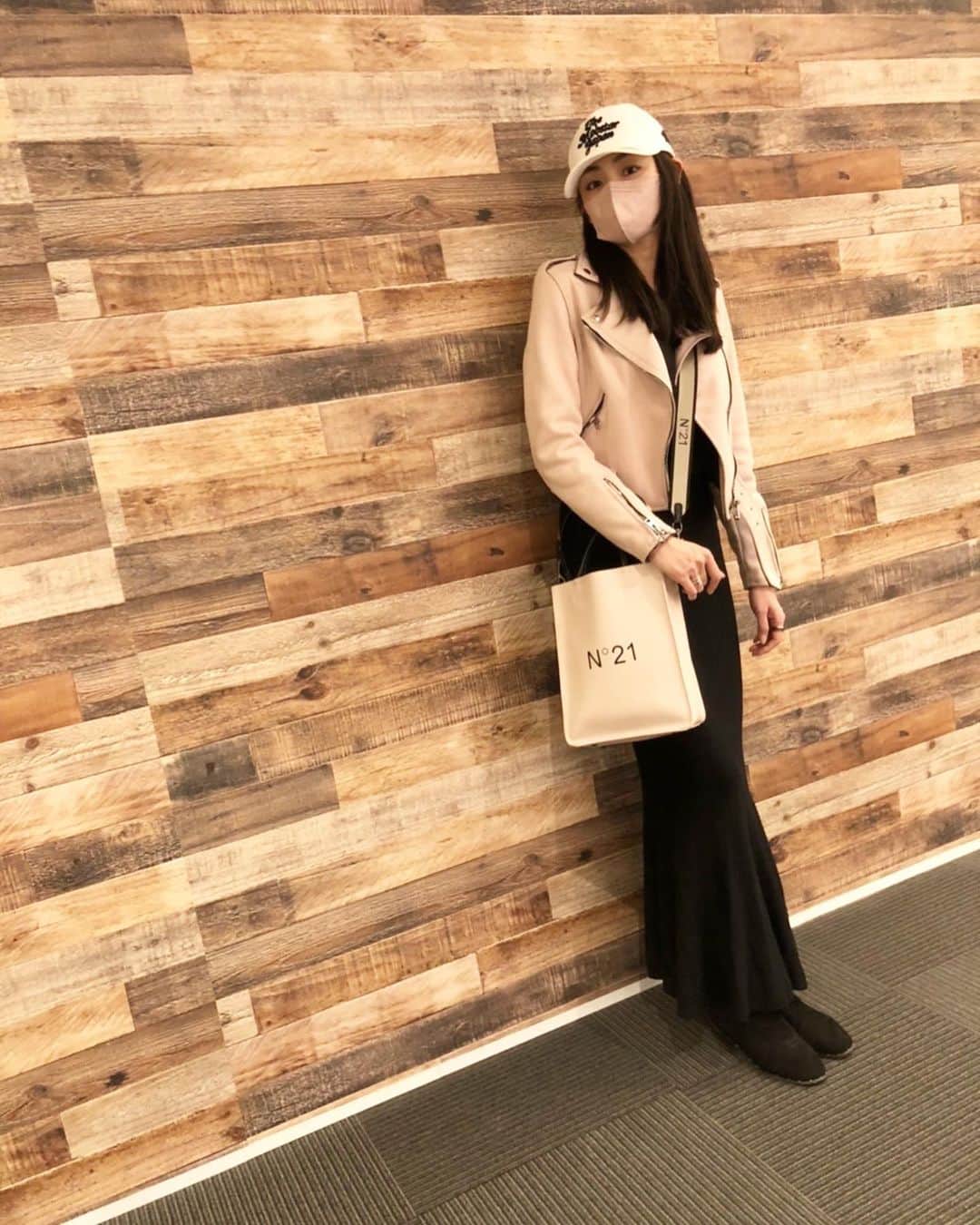 片山萌美のインスタグラム：「🍭  暖かくなってまいりました...！  #moemikatayama」