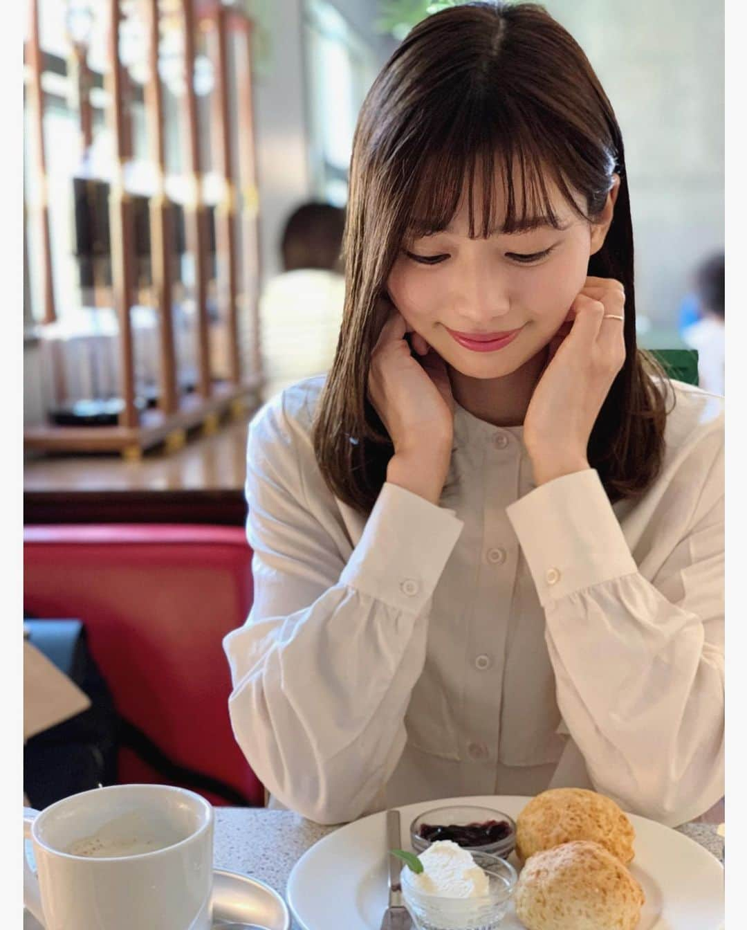 村上奈菜さんのインスタグラム写真 - (村上奈菜Instagram)「スコーンもカフェラテも美味でした🥺🧡 栃木に来たら毎回行きたいくらい☺︎☕︎」5月4日 15時28分 - murakami__nana