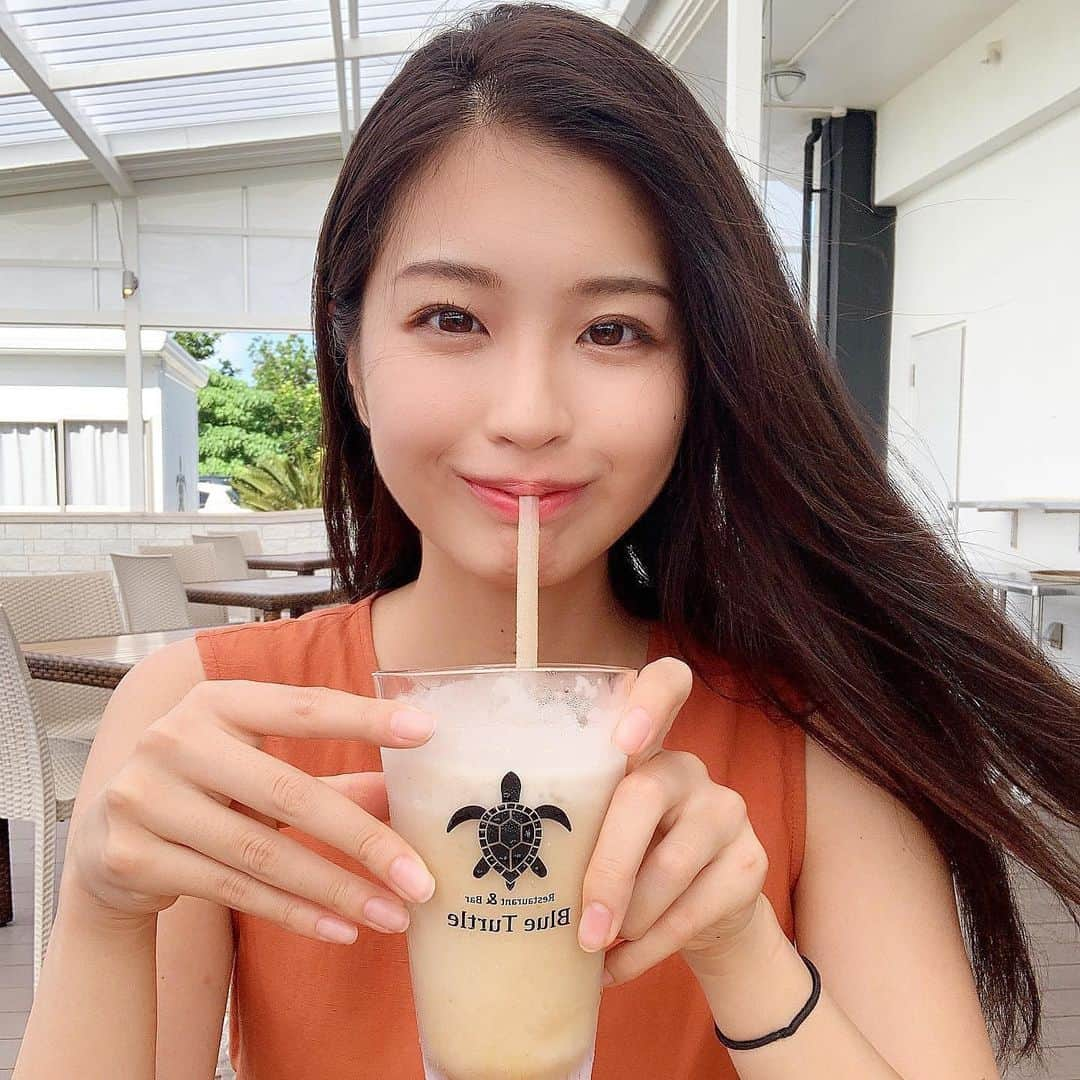 美女美容事情さんのインスタグラム写真 - (美女美容事情Instagram)「《カフェで休憩中🧋🏖》⁠⠀ *⠀⠀⠀⠀⠀⠀⁠⠀⁠⠀⁠⠀⁠⠀⁠⠀ 今回ご紹介させて頂きますのは!!👀❤️⁠⠀⁠⠀⁠⠀⁠⠀⁠⠀ 珠央さん<@tamao_outdoor> の素敵なお写真📸⠀⁠⠀⁠⠀⁠⠀ *⠀⁠⠀ 沖縄の海を眺めながら休憩😚💖⠀ こんな美人さんとカフェしたいですね✨💕⠀⠀⠀⁠⠀⁠⠀⁠⠀⁠⠀⁠⠀ *⠀⁠⠀⁠⠀⁠⠀⁠⠀⁠⠀ 珠央さん<@tamao_outdoor> 素敵な投稿をありがとうございました☺️📸✨⠀⁠⠀ 珠央さんのアカウントには他にも素晴らしい投稿が沢山ありますので是非覗いてみてくださいね💁‍♀️💙⁠ ⁠⠀ ⠀⠀⁠⠀⁠⠀⁠⠀⁠⠀ △▼△▼△▼△▼△▼△▼△▼△▼△▼ ⁠⠀⁠⠀⁠⠀⁠⠀ ❤️🧡💛「ビジョビ (美女美容事情)」💚💙💜⠀⠀⠀⠀⠀⠀⠀⠀⠀⠀⠀⠀⠀⠀⁠⠀⁠⠀⁠⠀⁠⠀⁠⠀⁠⠀ 👇掲載ご希望の方は👇⠀⠀⠀⠀⠀⠀⠀⠀⠀⠀⠀⠀⠀⠀⠀⁠⠀⁠⠀⁠⠀⁠⠀⁠⠀⁠⠀ @b_b_j.jタグ付けと🖤 #ビジョビ ⁠⠀⁠⠀ 🖤タグ付けお願いします⠀⠀⠀⠀⠀⠀⠀⠀⠀⠀⠀⠀⠀⠀⠀⁠⠀⁠⠀⁠⠀⁠⠀⁠⠀⁠⠀ △▼△▼△▼△▼△▼△▼△▼△▼△▼ ⁠⠀⁠⠀ #美人#美女#沖縄#沖縄旅行⠀ #海#カフェ#グルメ女子#清楚⠀ #インスタ美女#インスタ美人」5月4日 17時00分 - b_b_j.j