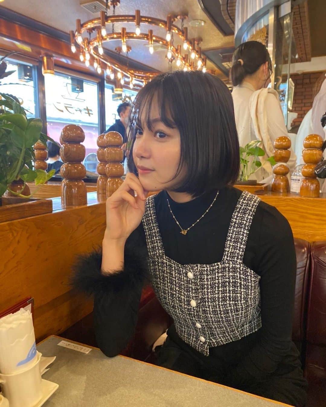 吉澤遥奈のインスタグラム：「☕️ ・ ・ ・ クリームソーダも美味しかった🌼 #cafe ＃喫茶店」