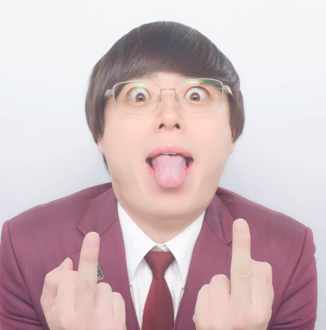 せめる。さんのインスタグラム写真 - (せめる。Instagram)「1人でプリクラ #東京来て暇で1人でプリクラ #加工しまくり #これ出来るやつ #メンタル強靭 #9枚しっかり保存 #色々ポーズ #言うとしたら僕 #お目目が茶色 #いいねせんかい」5月4日 18時38分 - semeru.momo