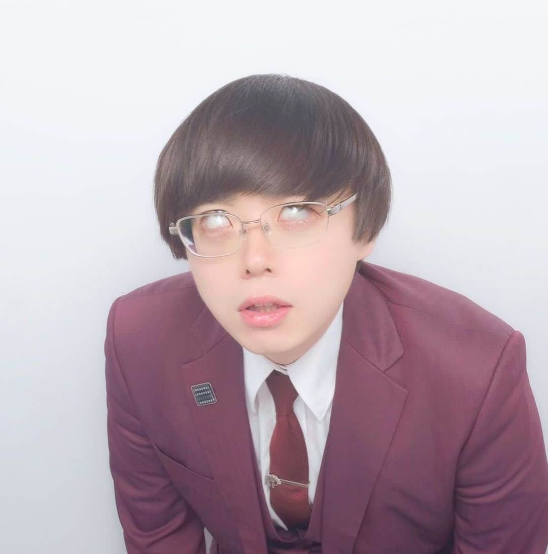 せめる。さんのインスタグラム写真 - (せめる。Instagram)「1人でプリクラ #東京来て暇で1人でプリクラ #加工しまくり #これ出来るやつ #メンタル強靭 #9枚しっかり保存 #色々ポーズ #言うとしたら僕 #お目目が茶色 #いいねせんかい」5月4日 18時38分 - semeru.momo
