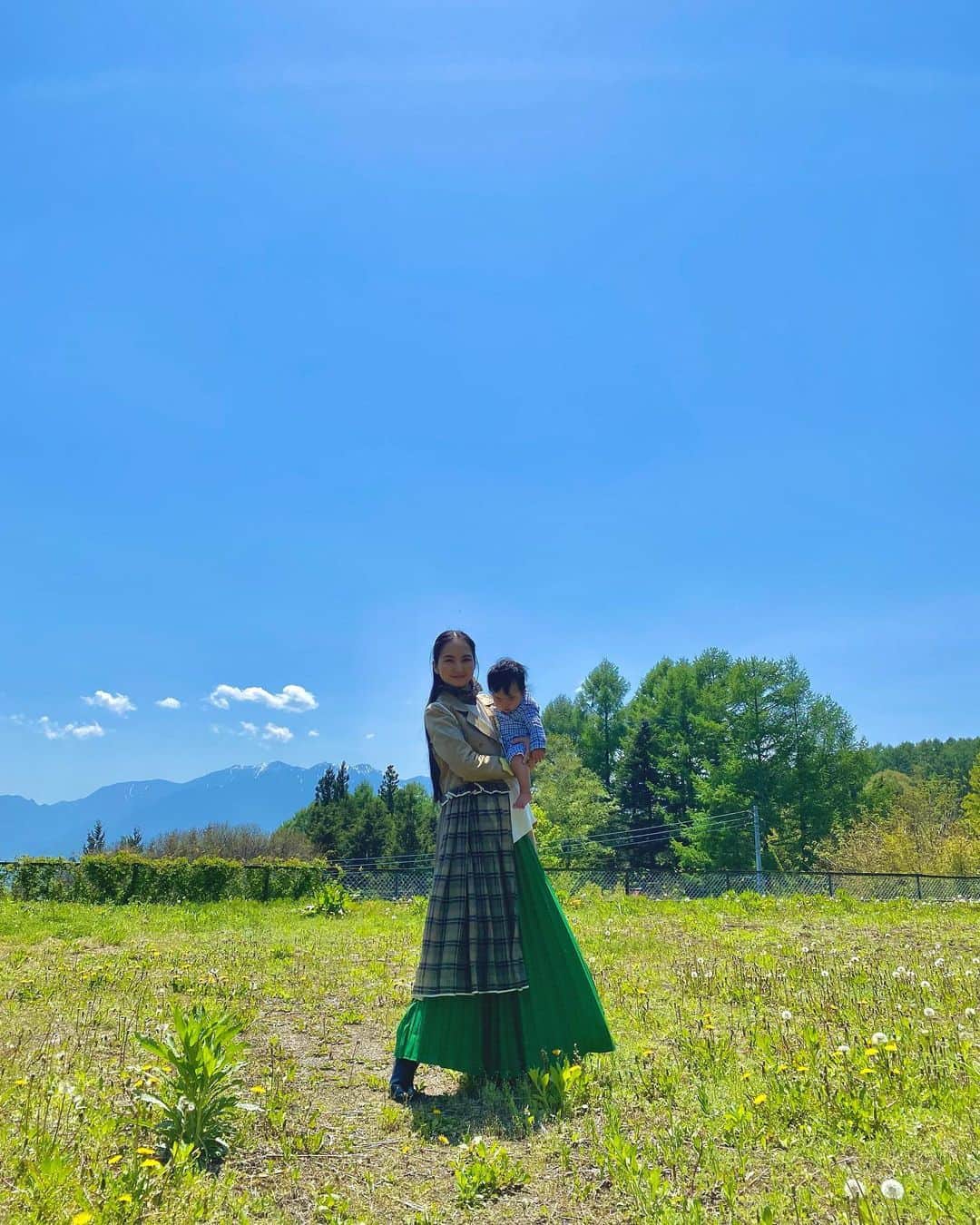 芥川舞子のインスタグラム：「. . 私たちのGW✨ 皆様も良い休日をお過ごしください。」